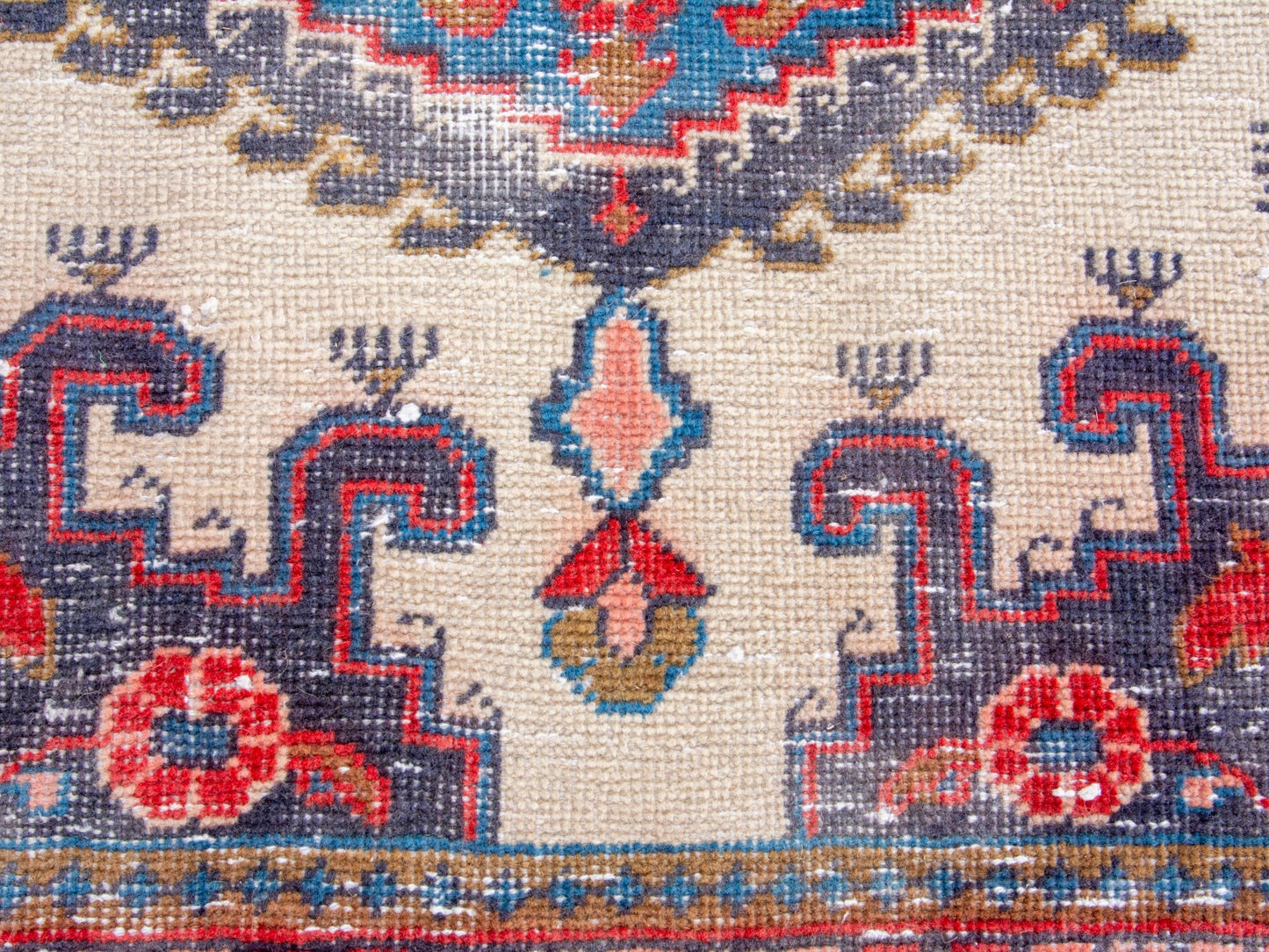 4304 - 2'7" x 10'11"