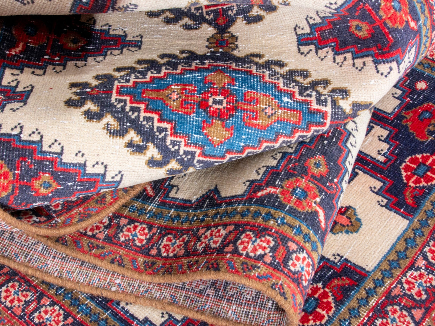 4304 - 2'7" x 10'11"