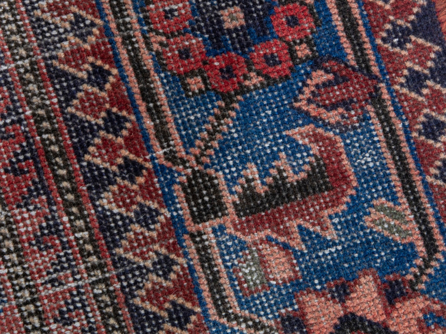 4371 - 3'11" x 9'10"