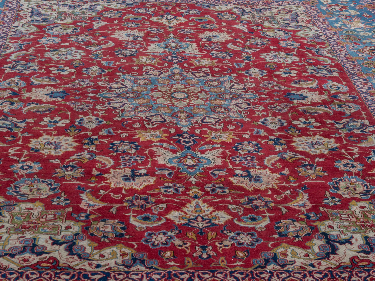 4382 - 8'4" x 11'10"