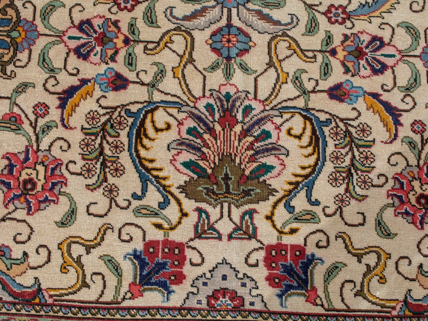 4383 - 9'8" x 12'10"