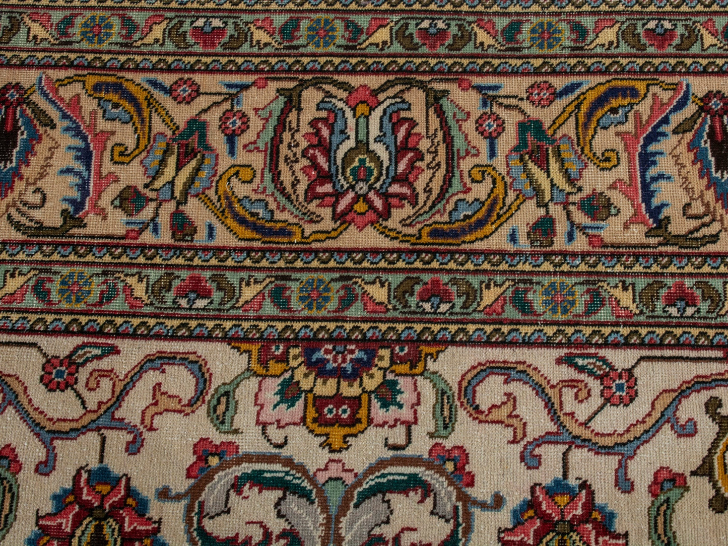 4383 - 9'8" x 12'10"