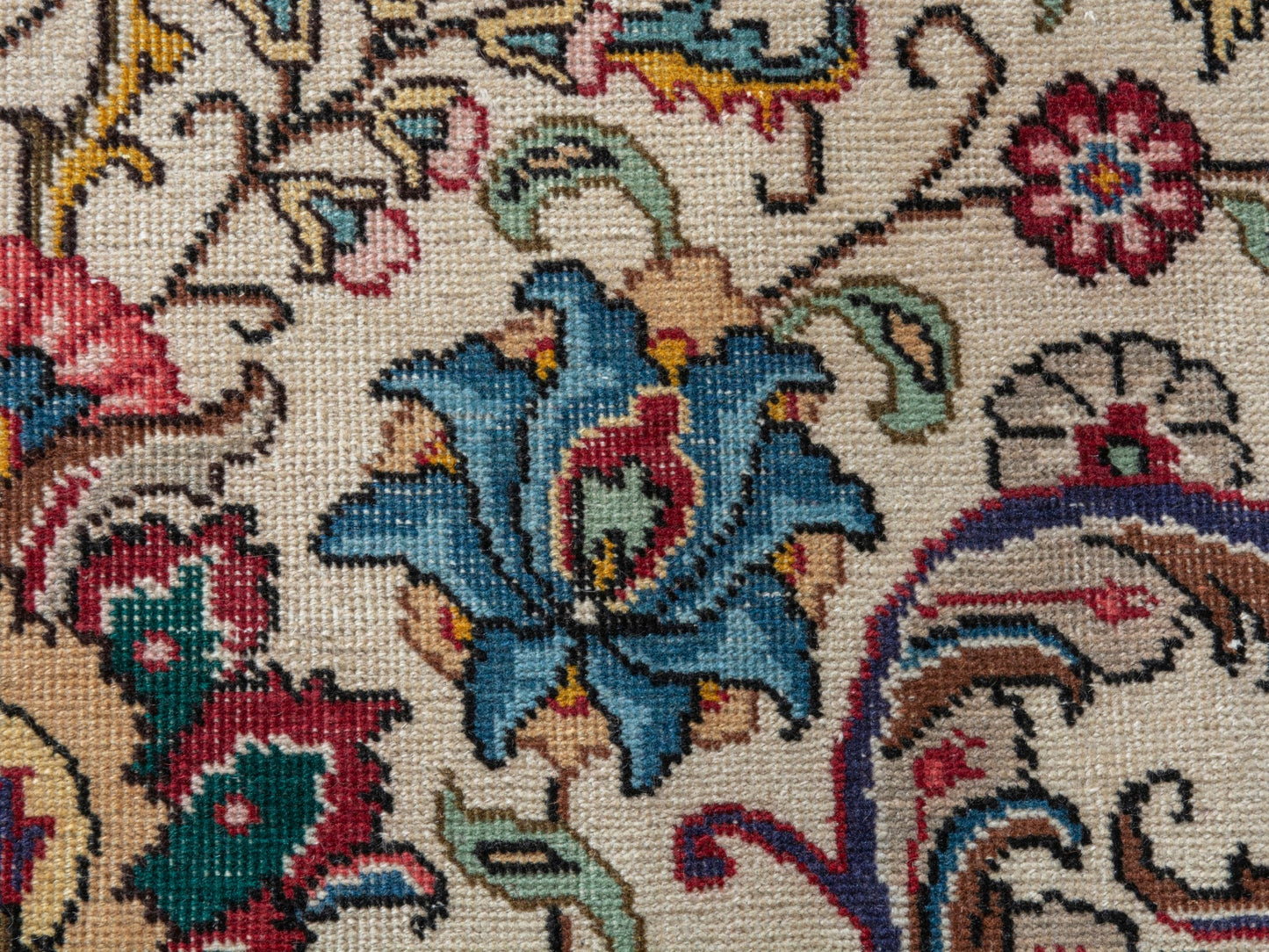 4383 - 9'8" x 12'10"