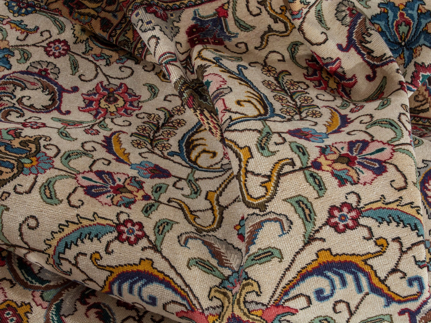 4383 - 9'8" x 12'10"