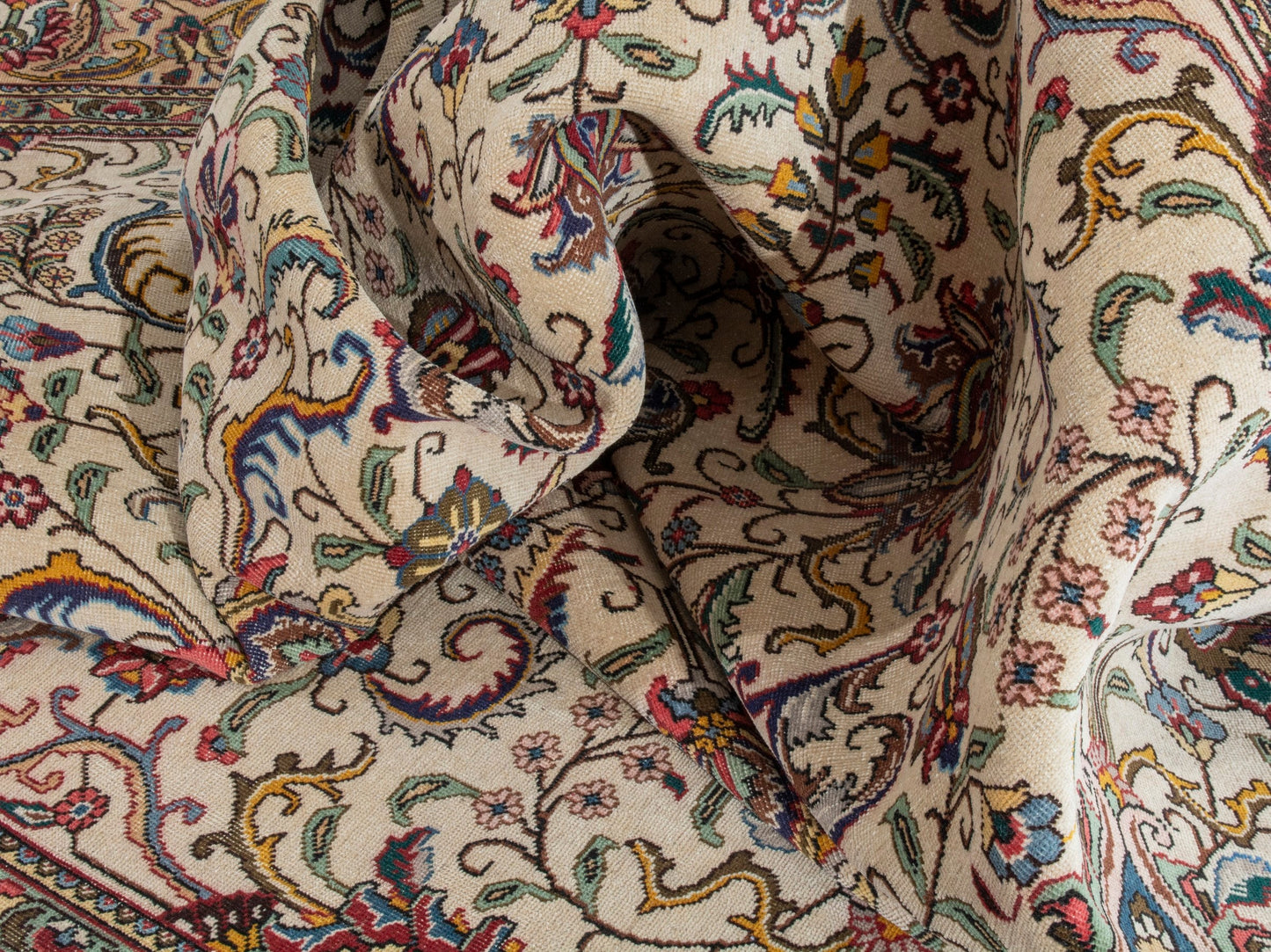 4383 - 9'8" x 12'10"