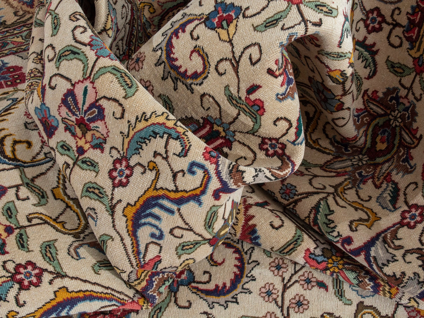 4383 - 9'8" x 12'10"