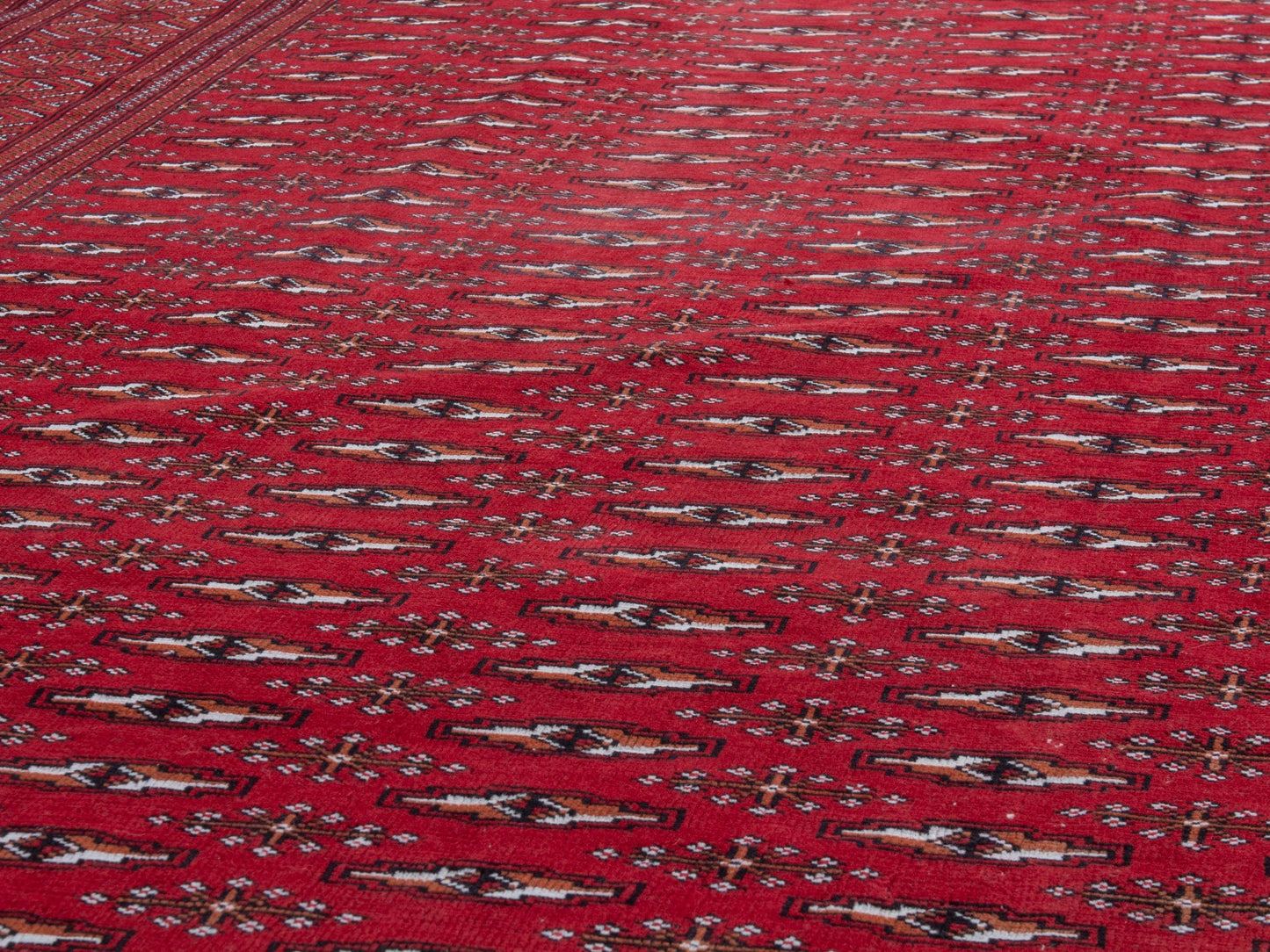 4387 - 8'1" x 10'10"