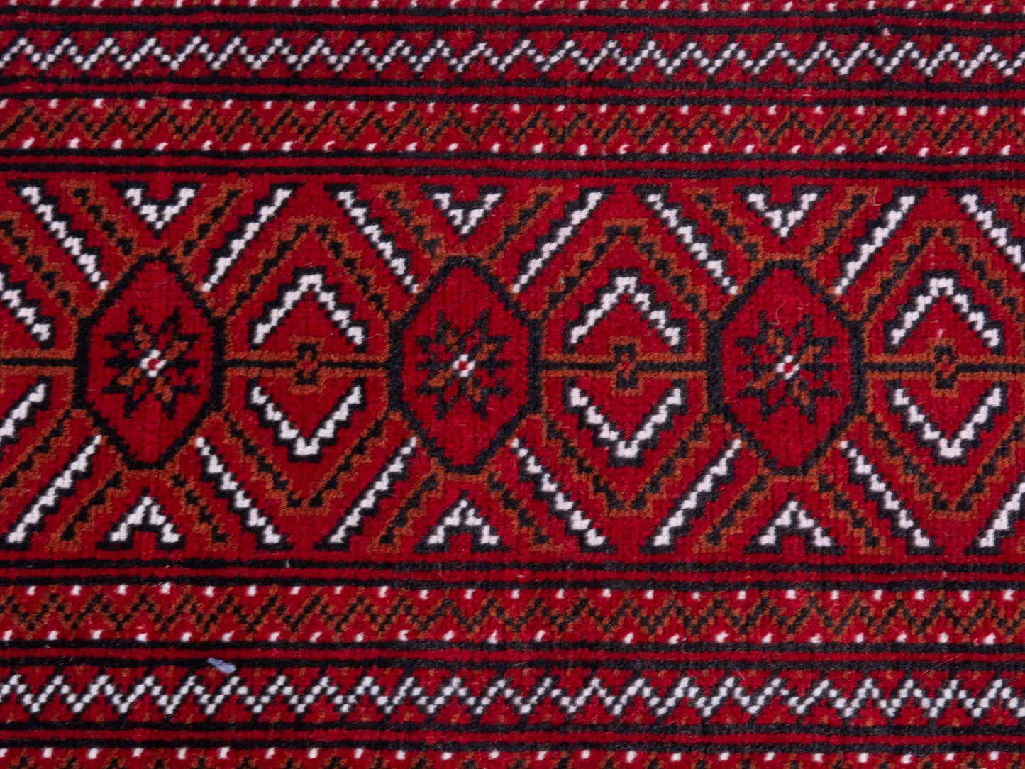 4387 - 8'1" x 10'10"