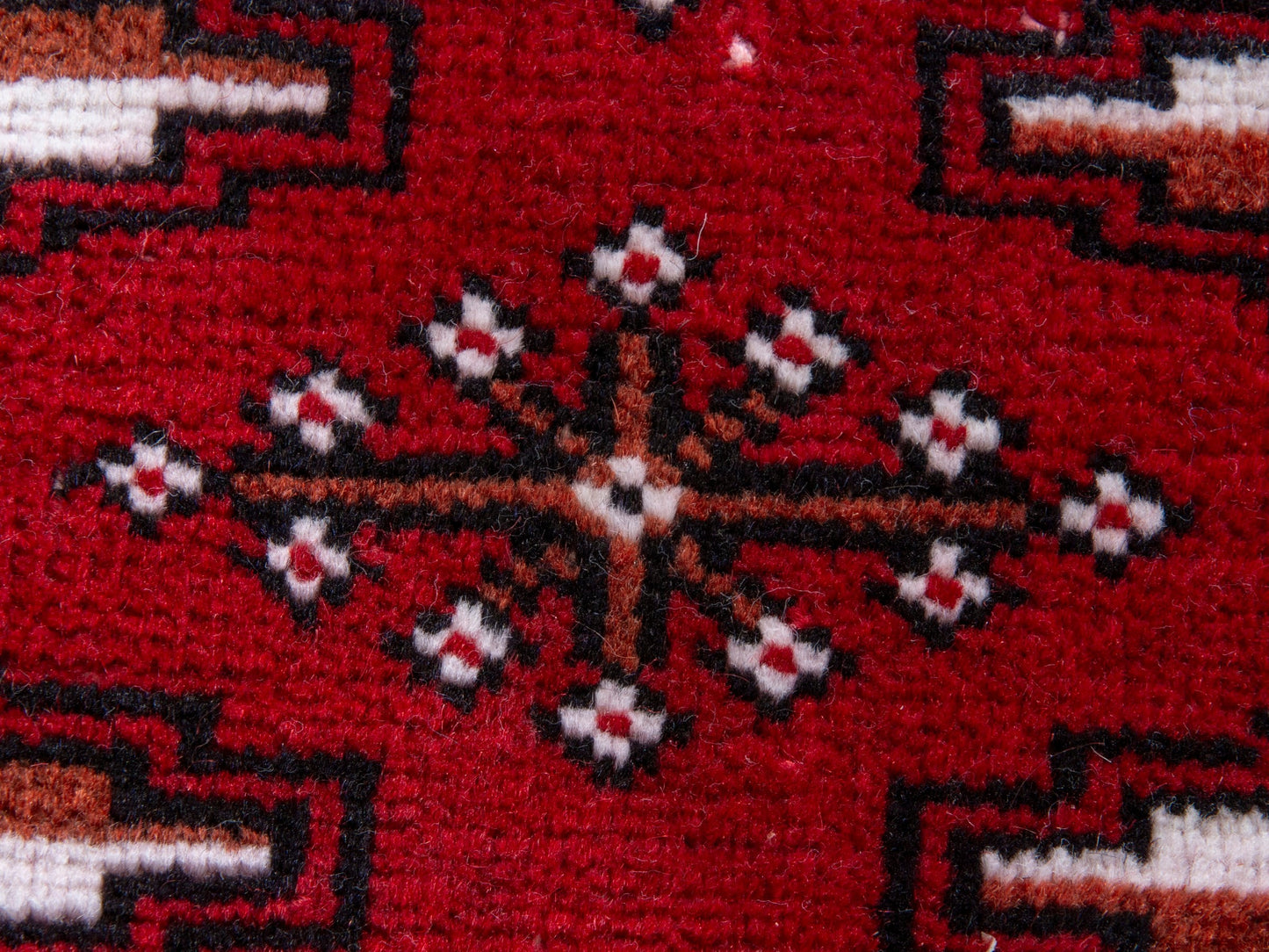 4387 - 8'1" x 10'10"