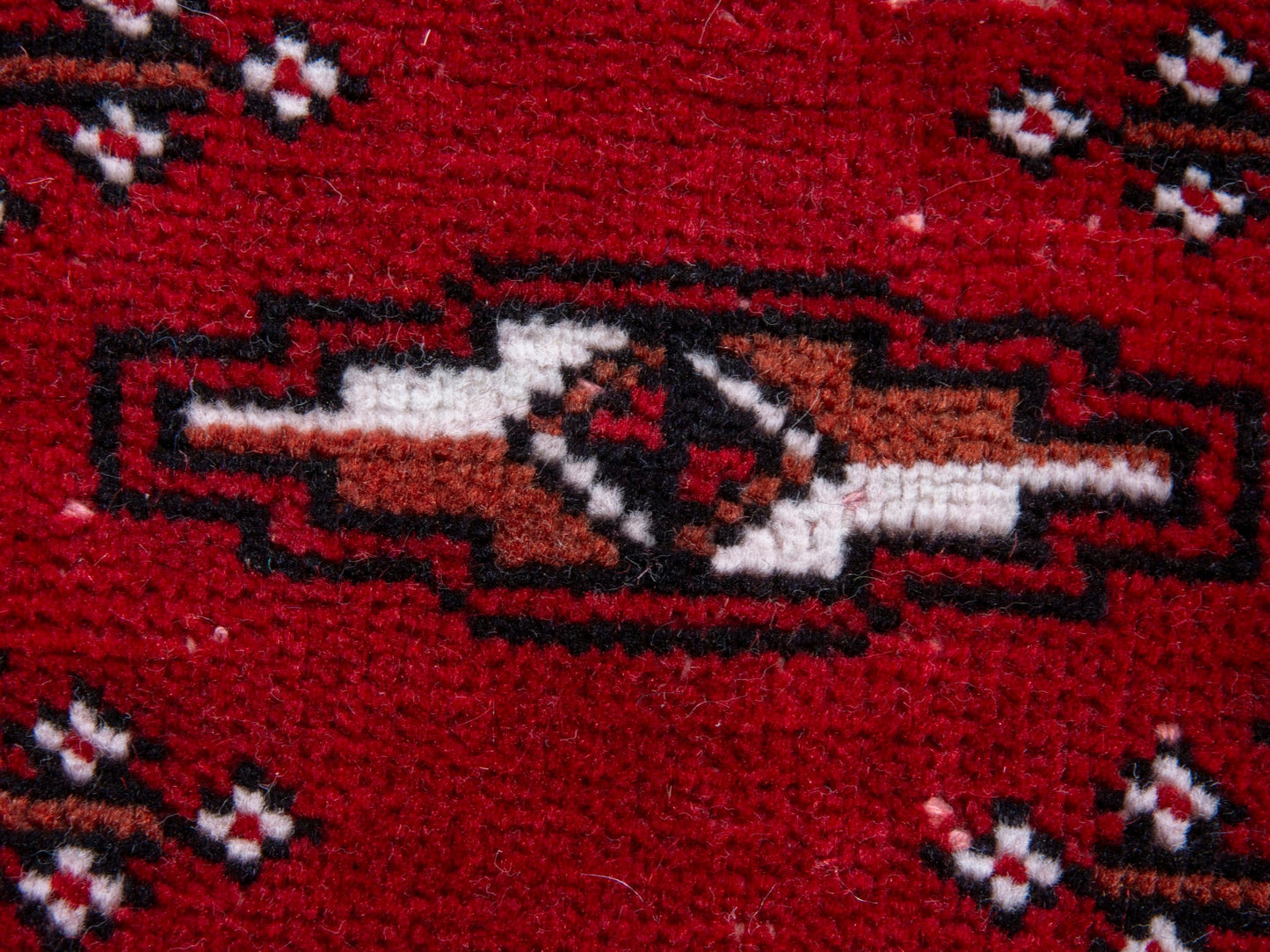 4387 - 8'1" x 10'10"