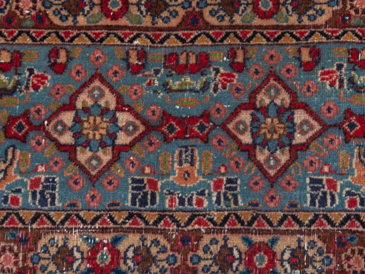 4391 - 8'6" x 11'10"