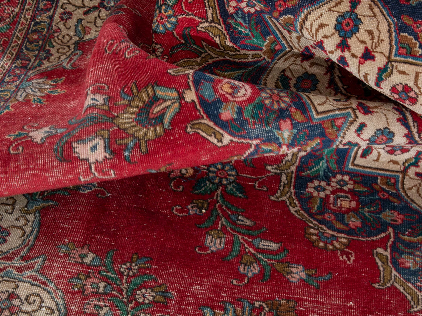 4396 - 9'2" x 11'10"