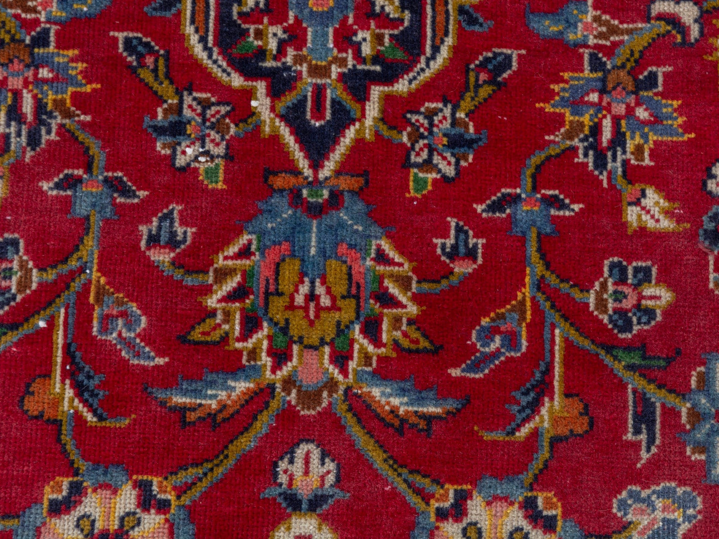 4398 - 7'3" x 10'10"