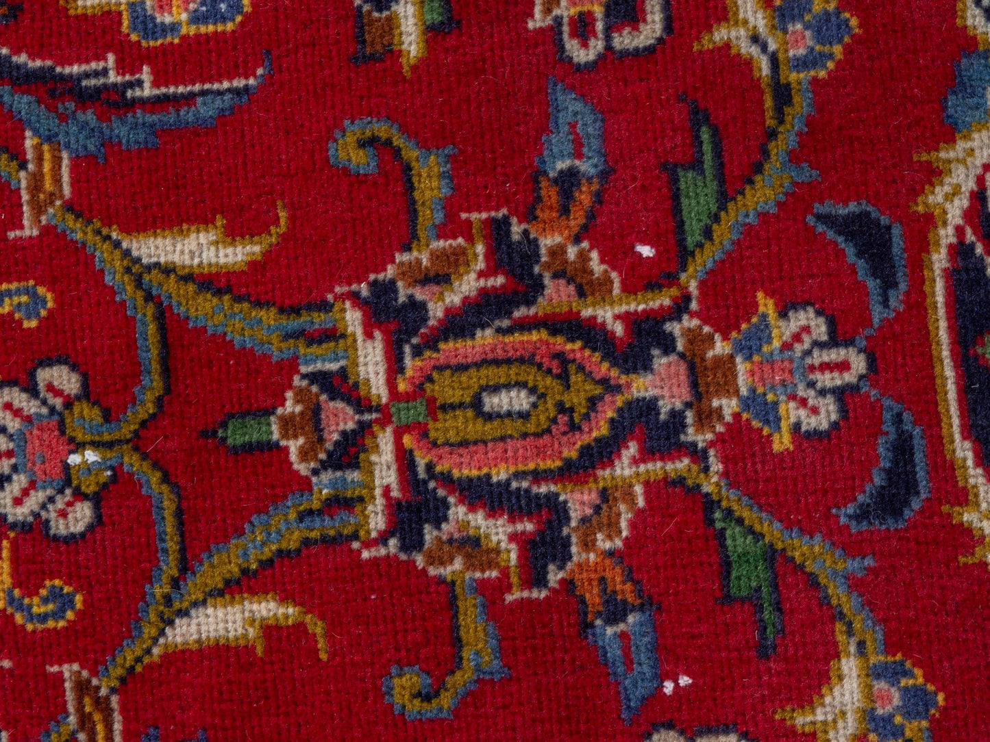 4398 - 7'3" x 10'10"