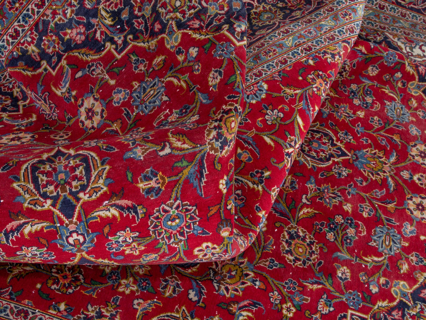 4398 - 7'3" x 10'10"