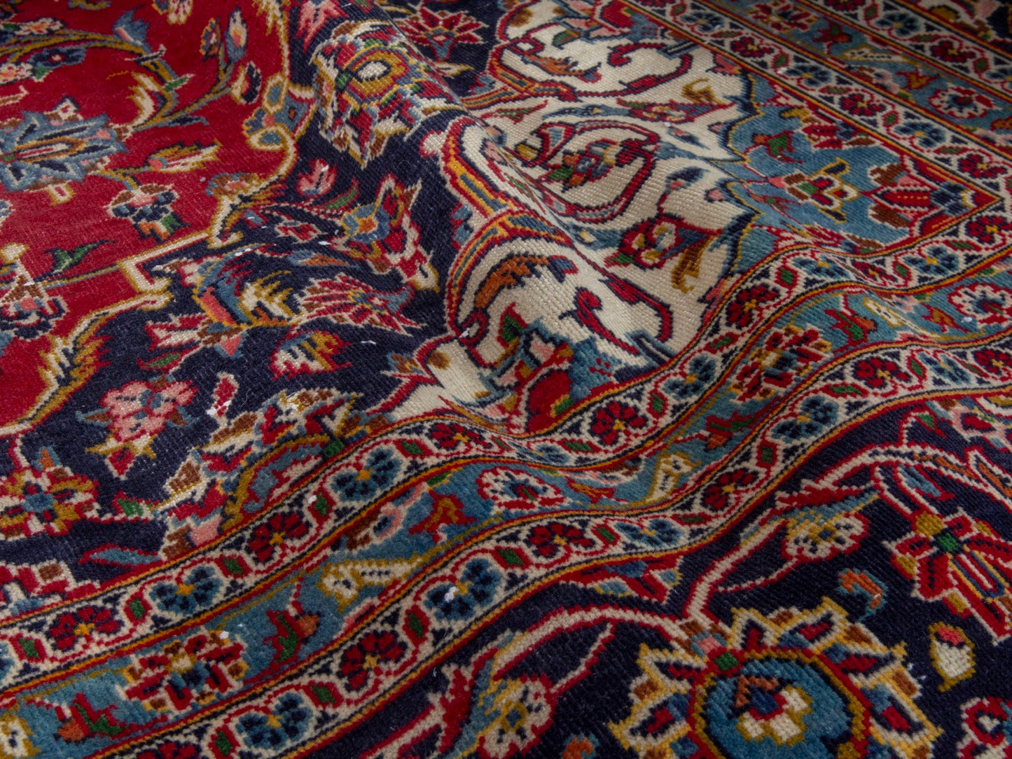 4398 - 7'3" x 10'10"