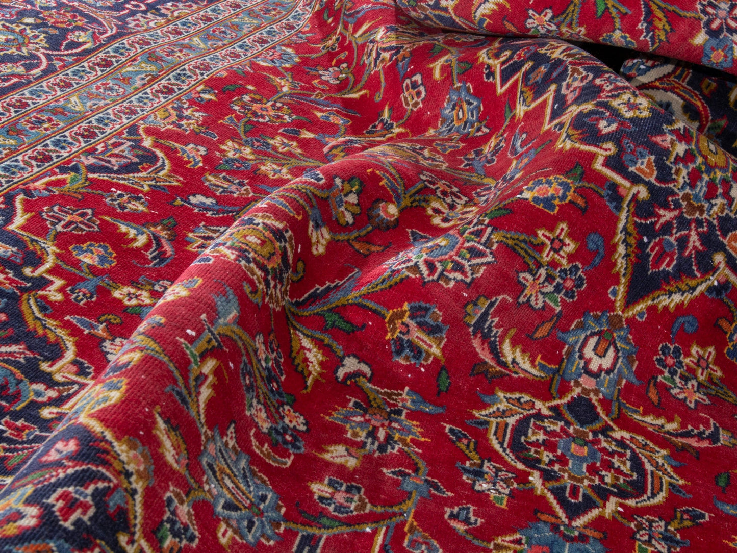 4398 - 7'3" x 10'10"