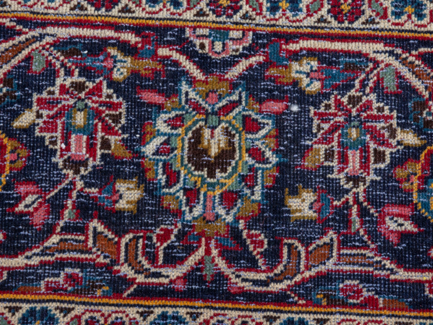 4404 - 9'8" x 13'11"