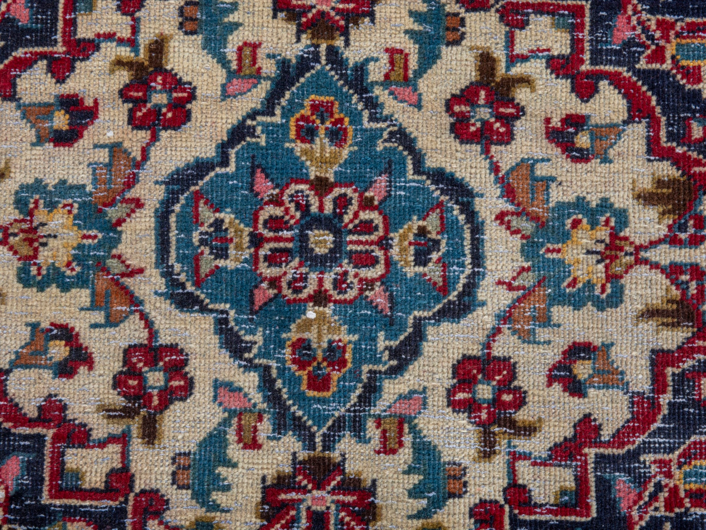 4404 - 9'8" x 13'11"