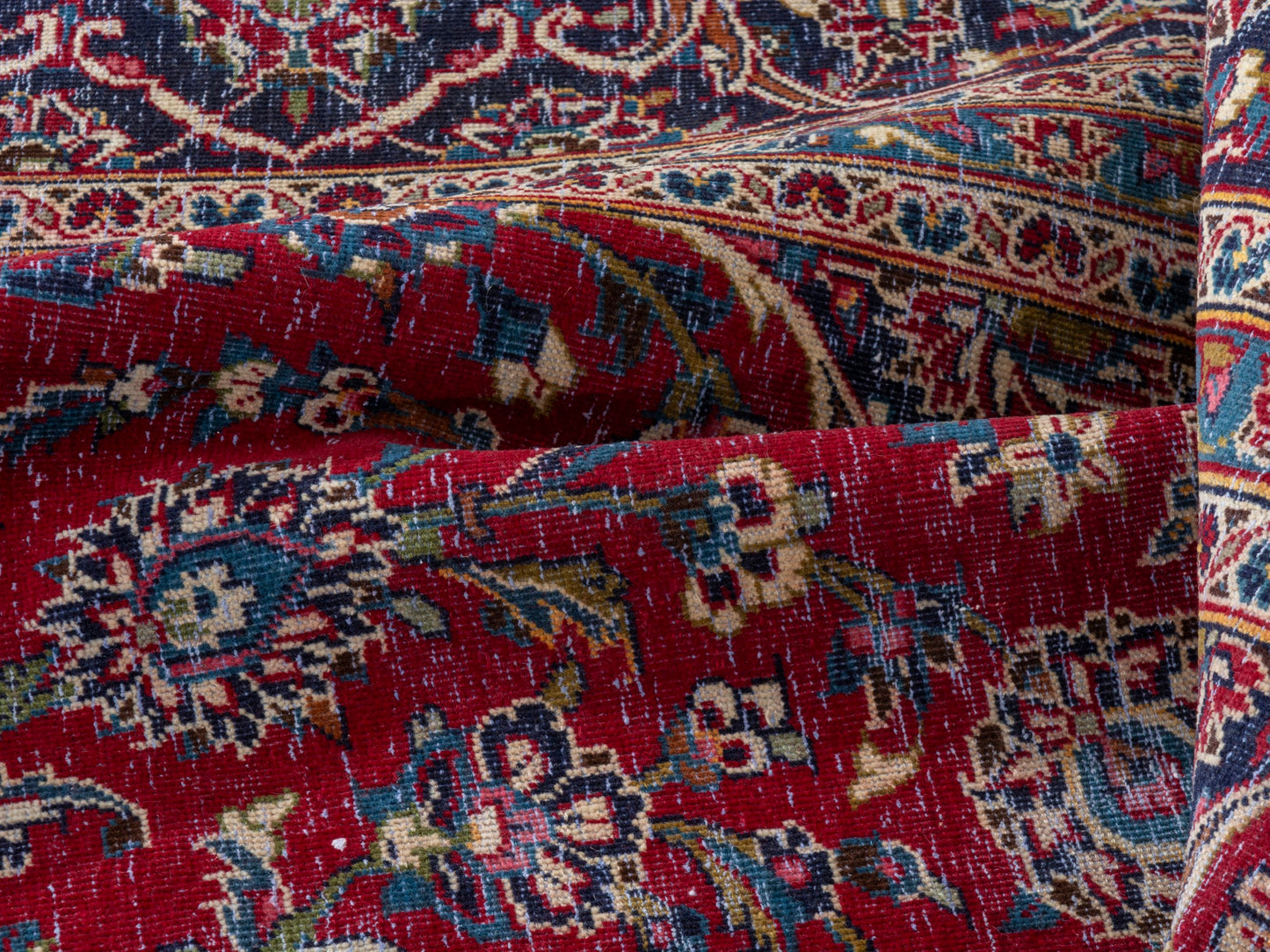 4404 - 9'8" x 13'11"