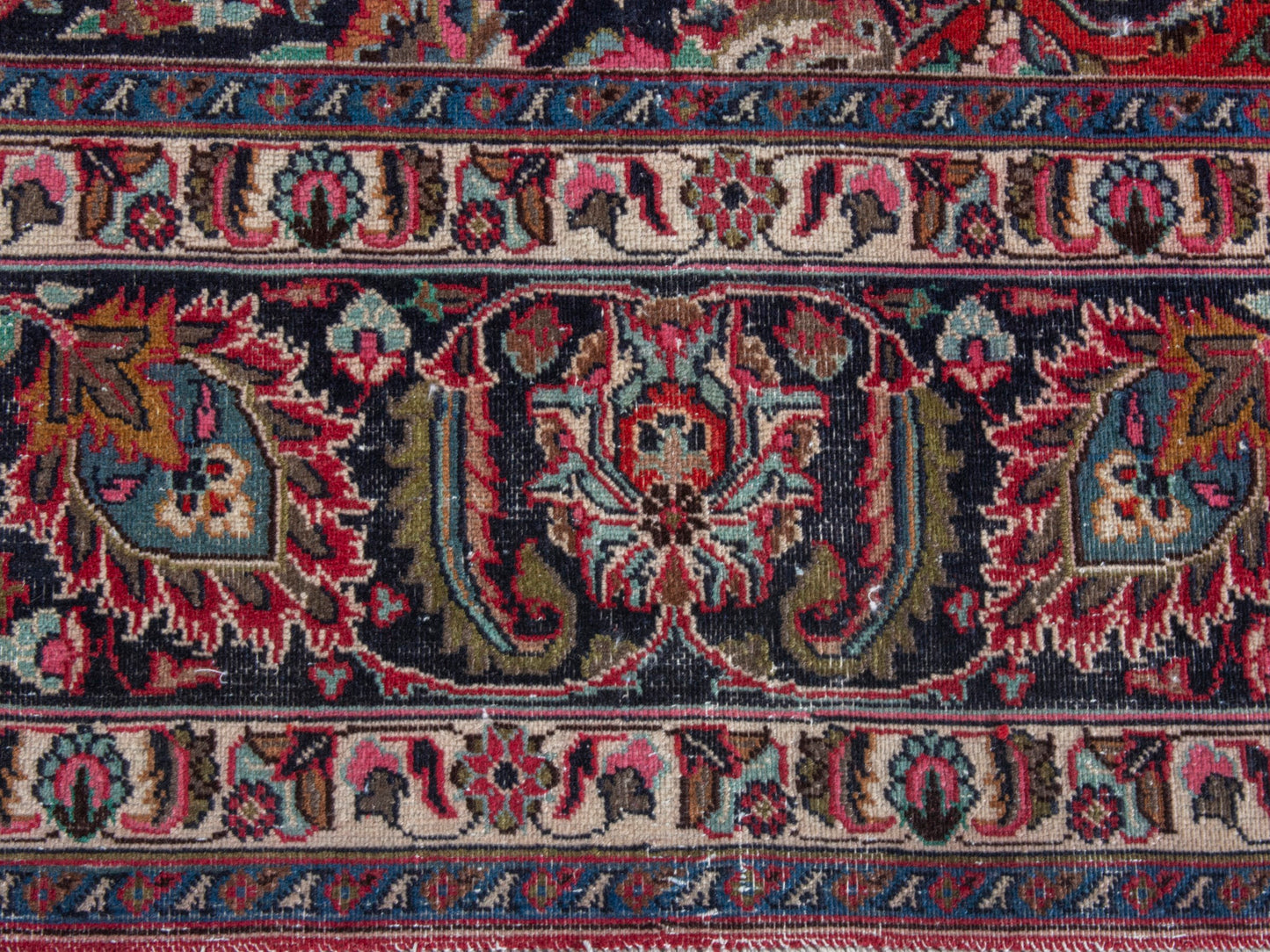 4410 - 9'8" x 12'11"