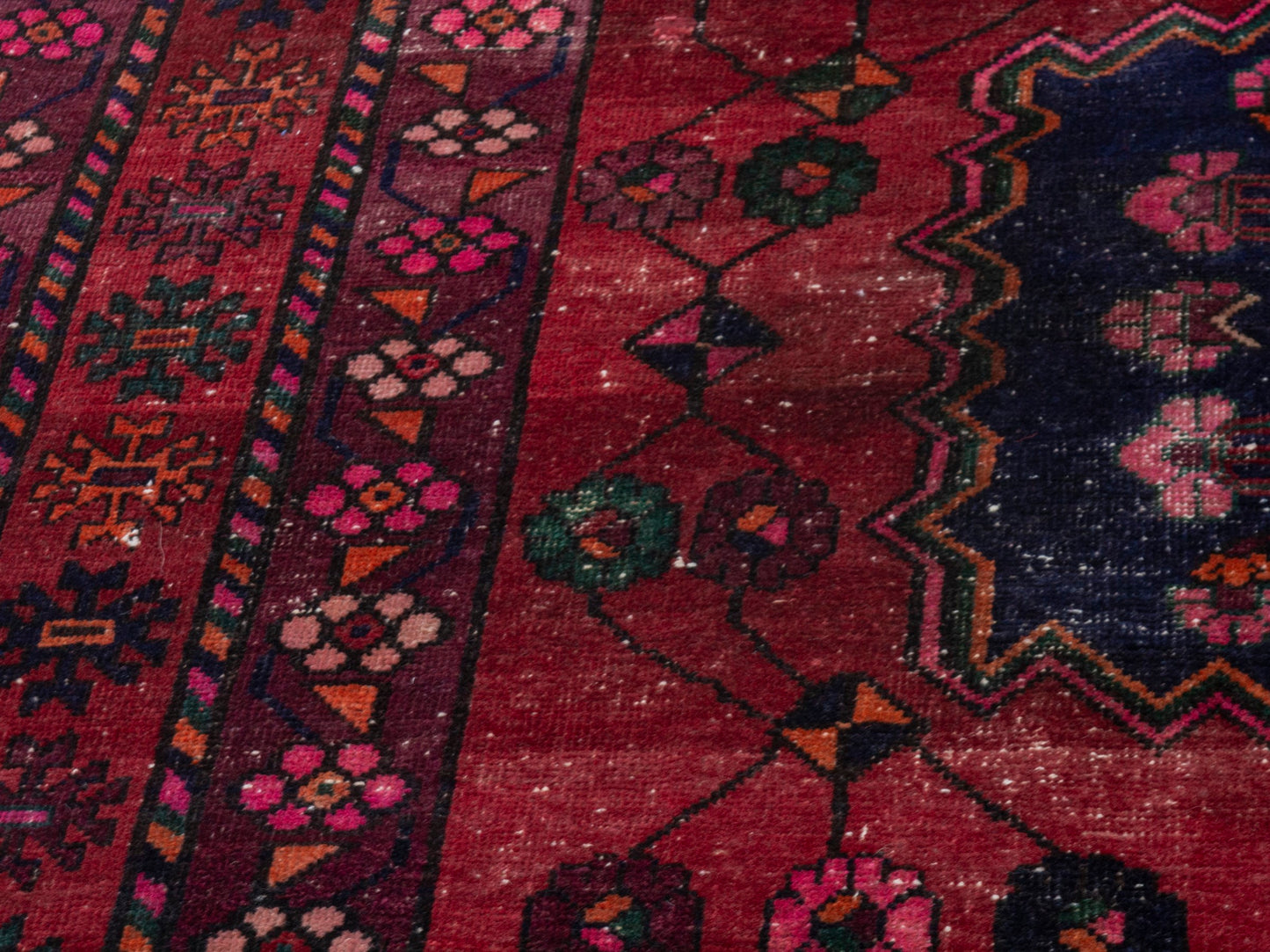 4411 - 6'11" x 9'11"