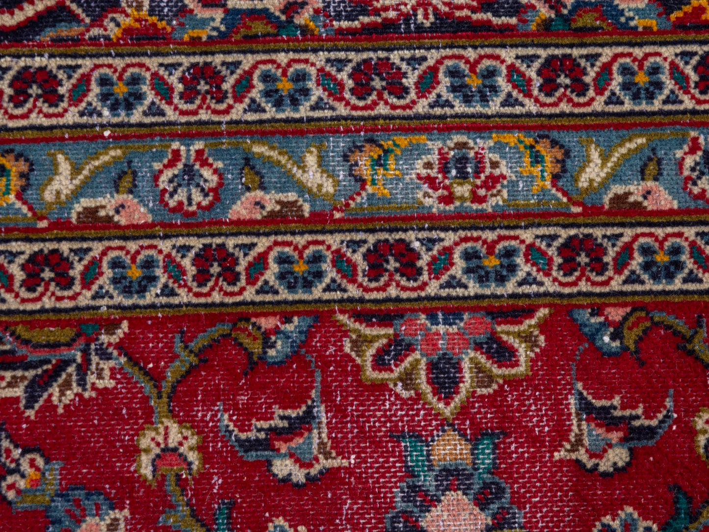 4420 - 9'10" x 13'3"