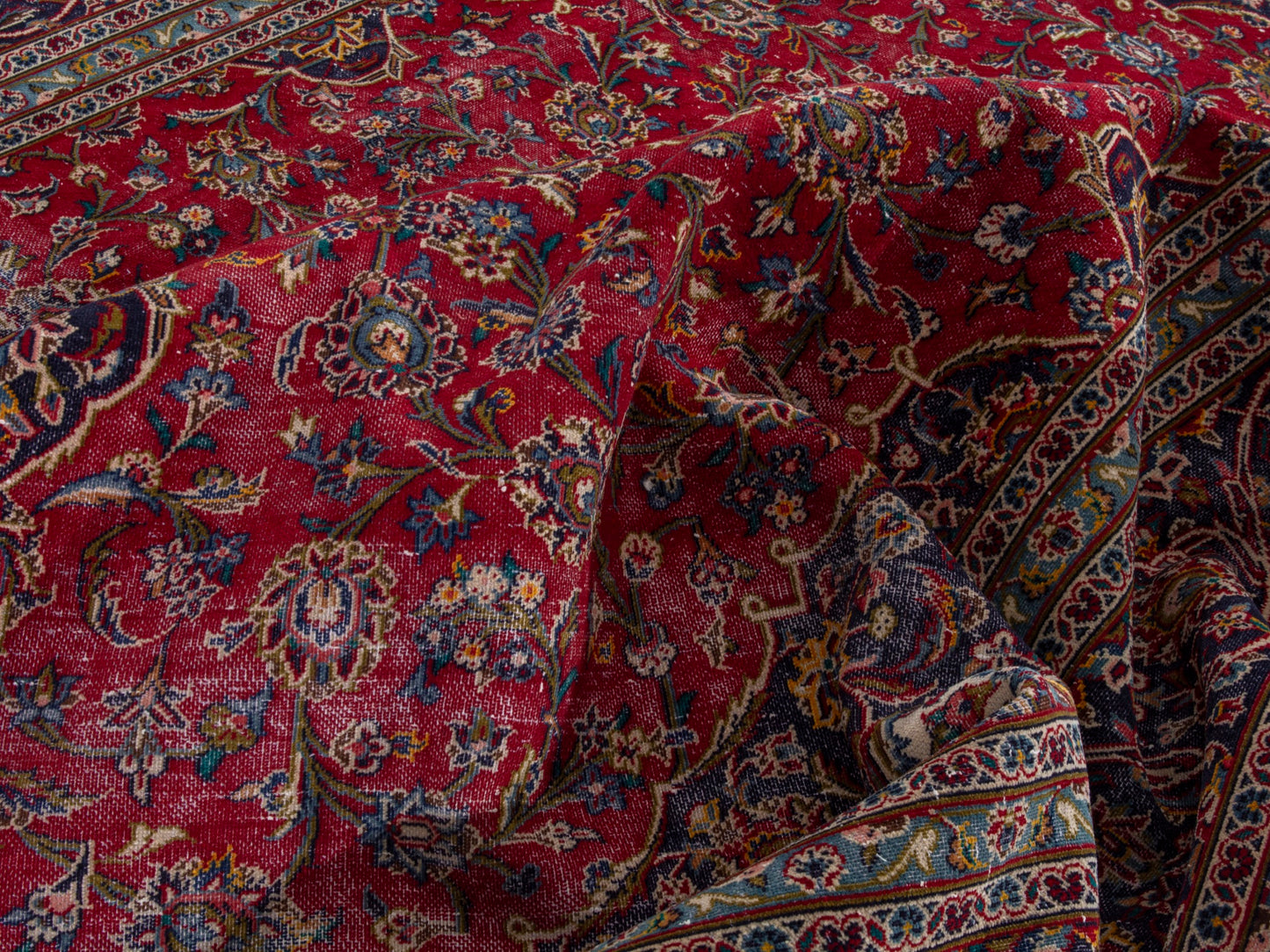 4420 - 9'10" x 13'3"