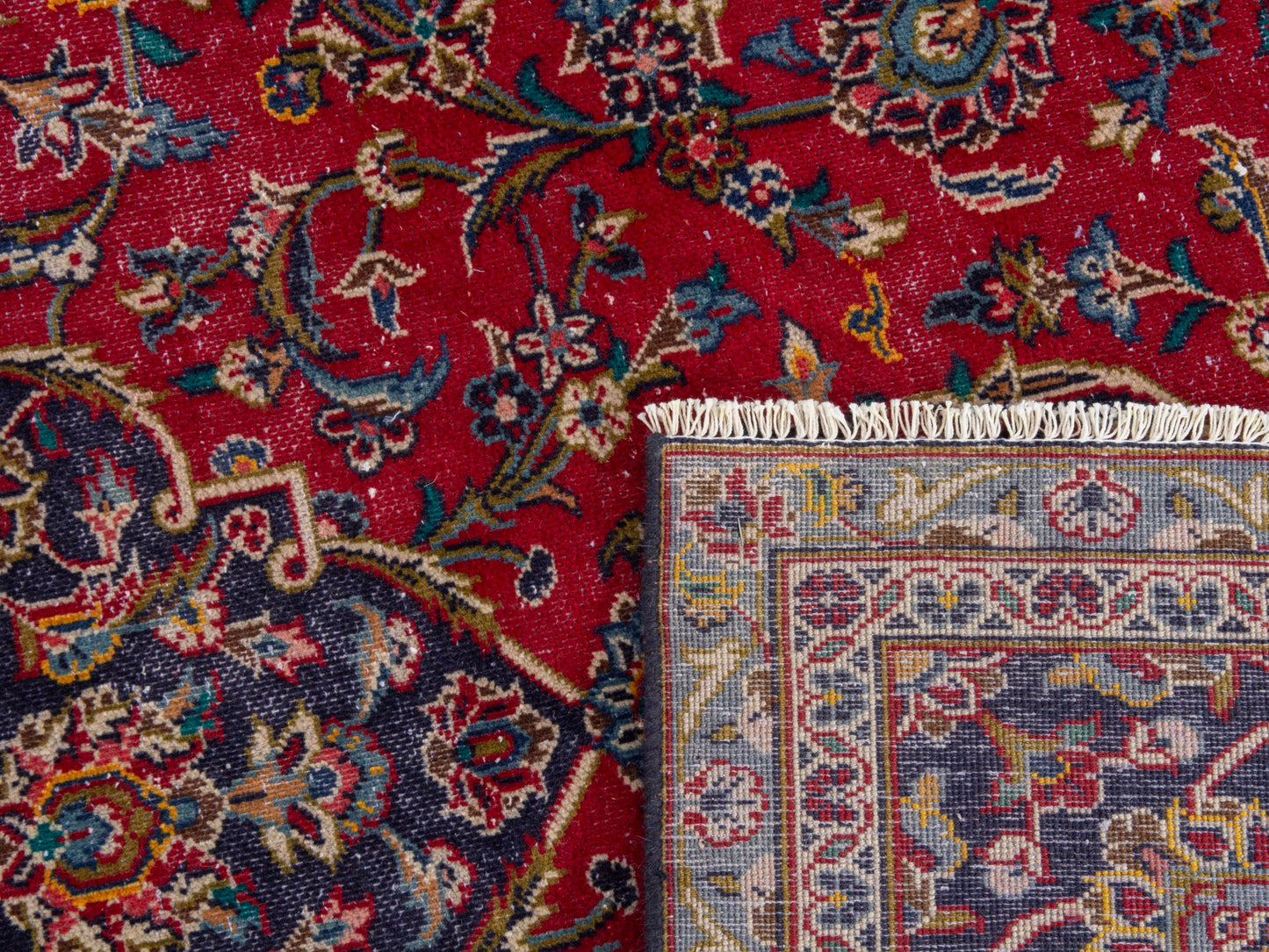 4420 - 9'10" x 13'3"