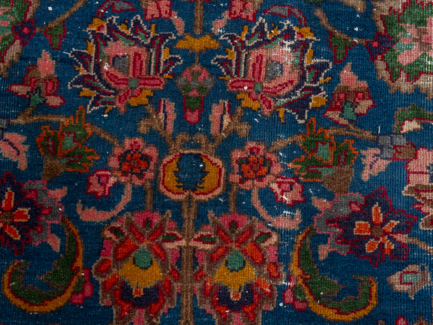 4424 - 9'6" x 12'10"