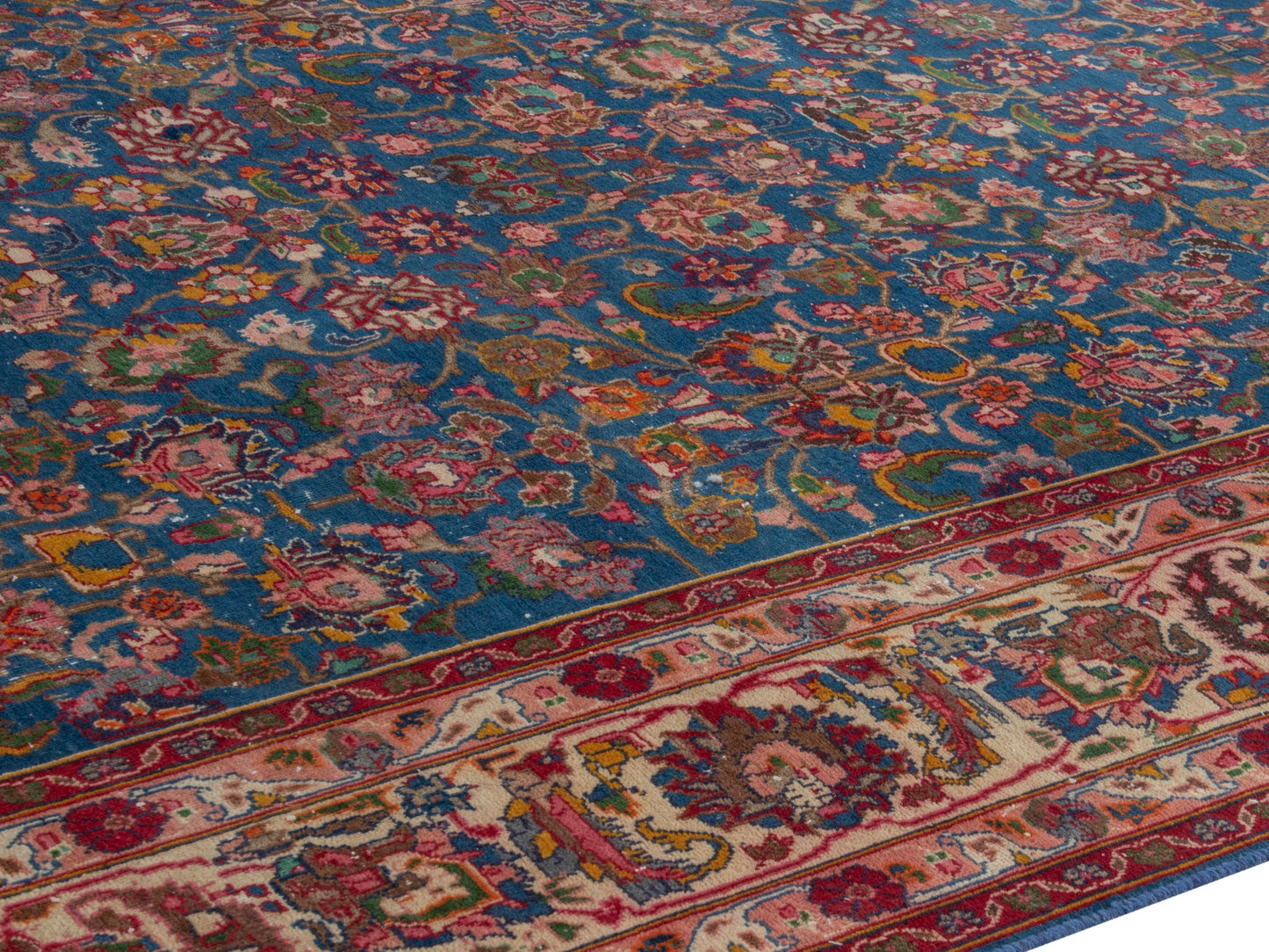 4424 - 9'6" x 12'10"