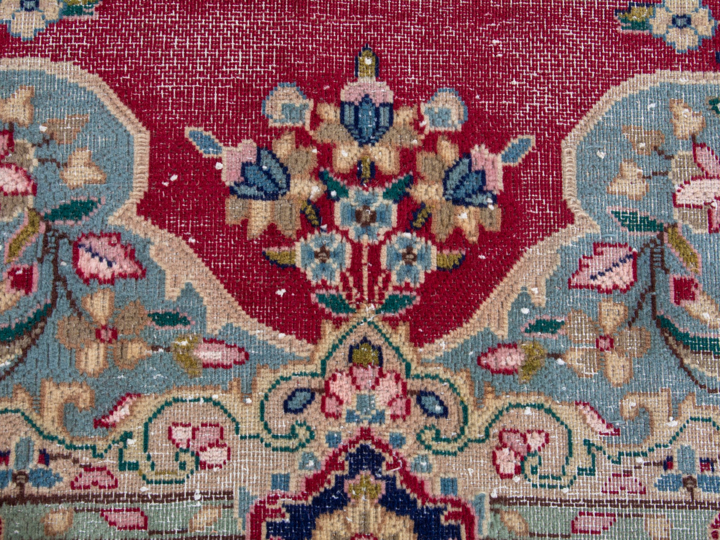 4426 - 10'1" x 13'7"