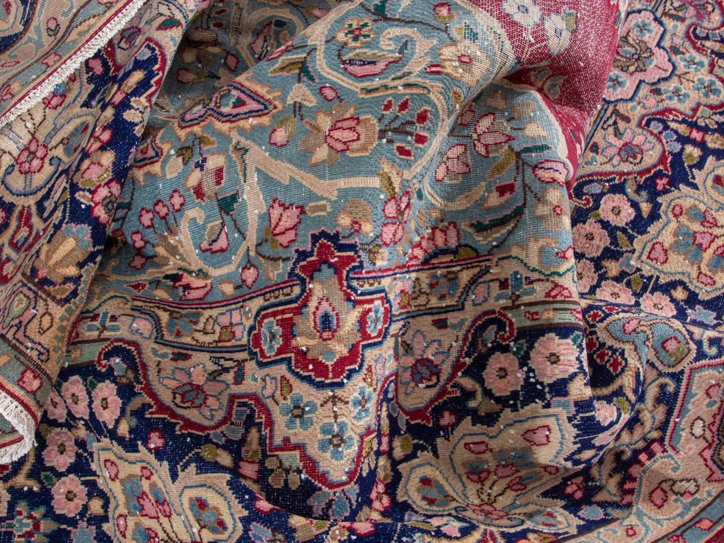 4426 - 10'1" x 13'7"