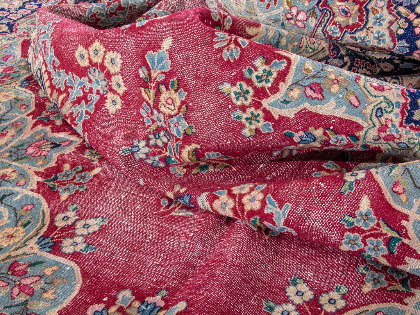 4426 - 10'1" x 13'7"