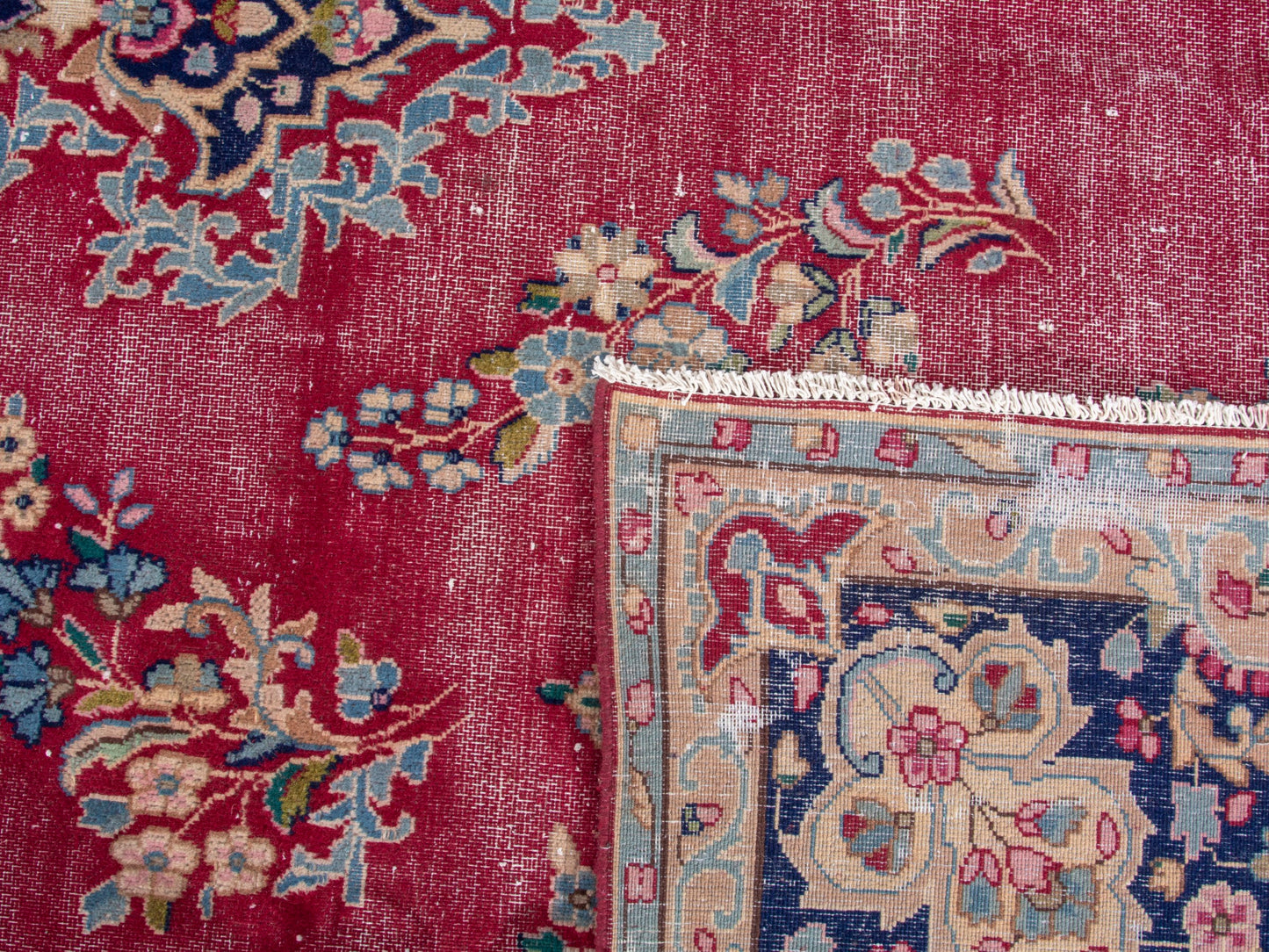 4426 - 10'1" x 13'7"