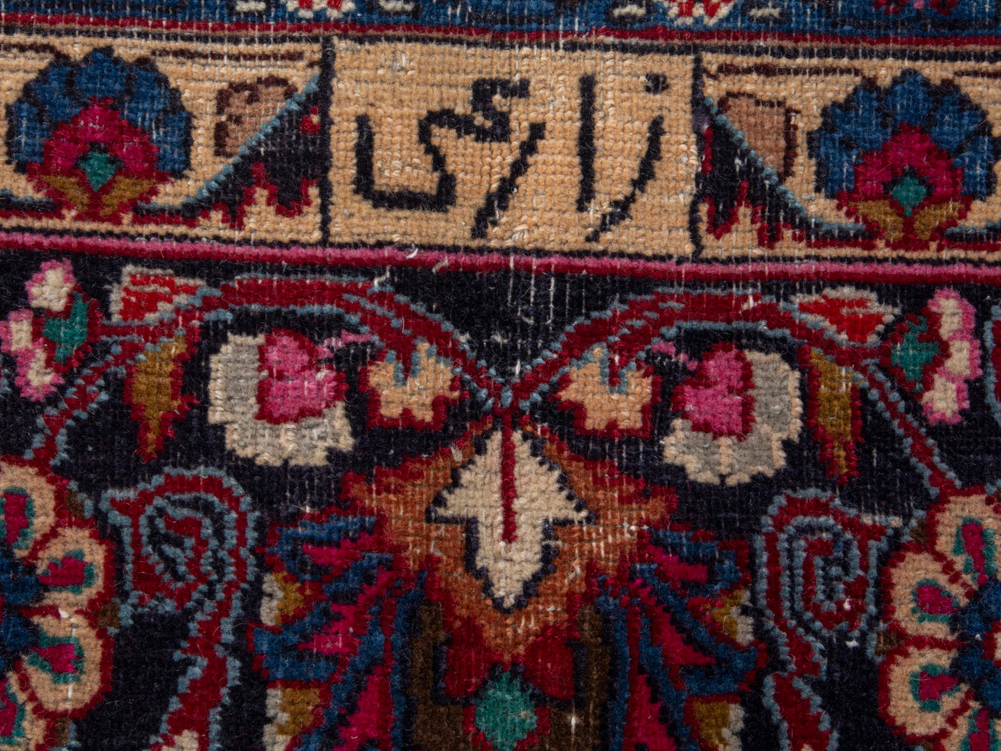 4437 - 10'1" x 12'8"