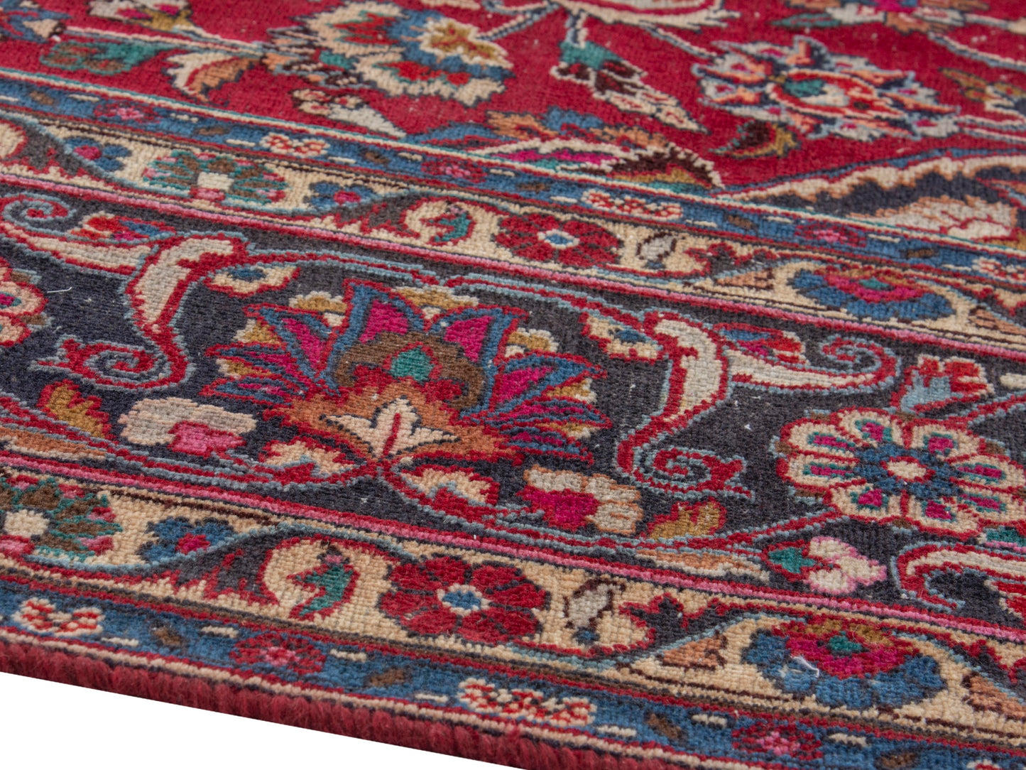 4437 - 10'1" x 12'8"