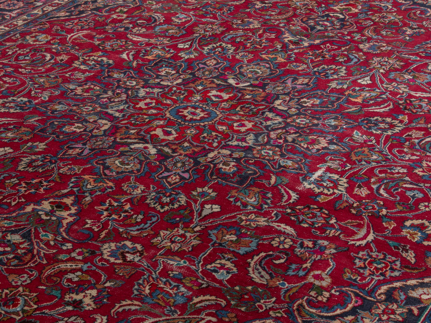 4437 - 10'1" x 12'8"