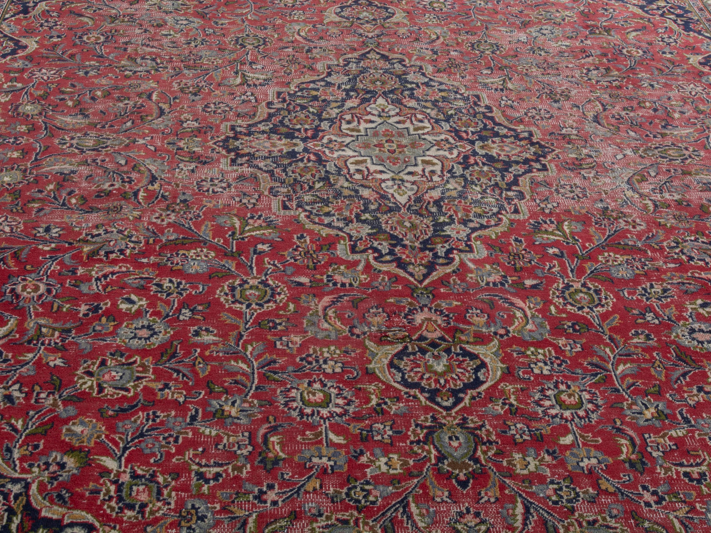 4445 - 6'11" x 10'6"