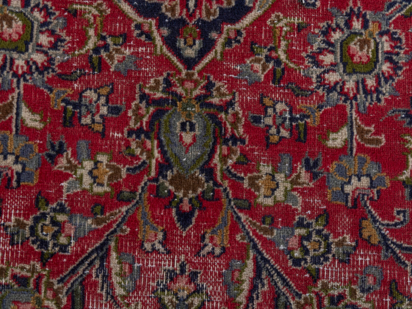 4445 - 6'11" x 10'6"