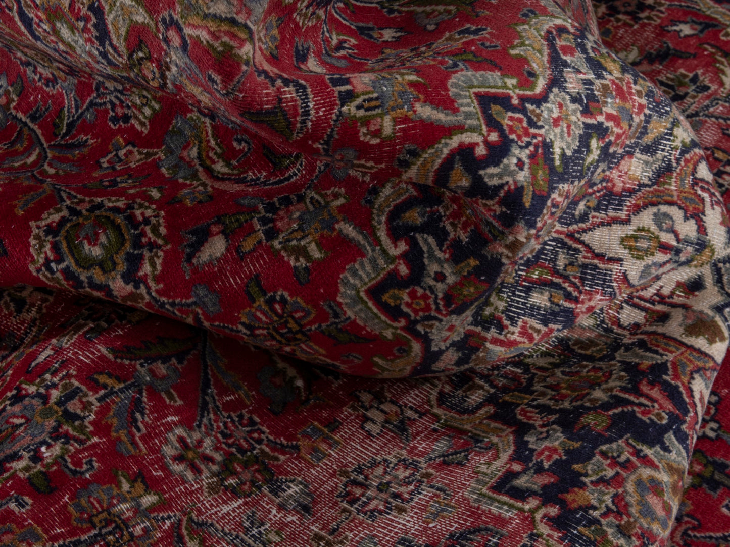 4445 - 6'11" x 10'6"