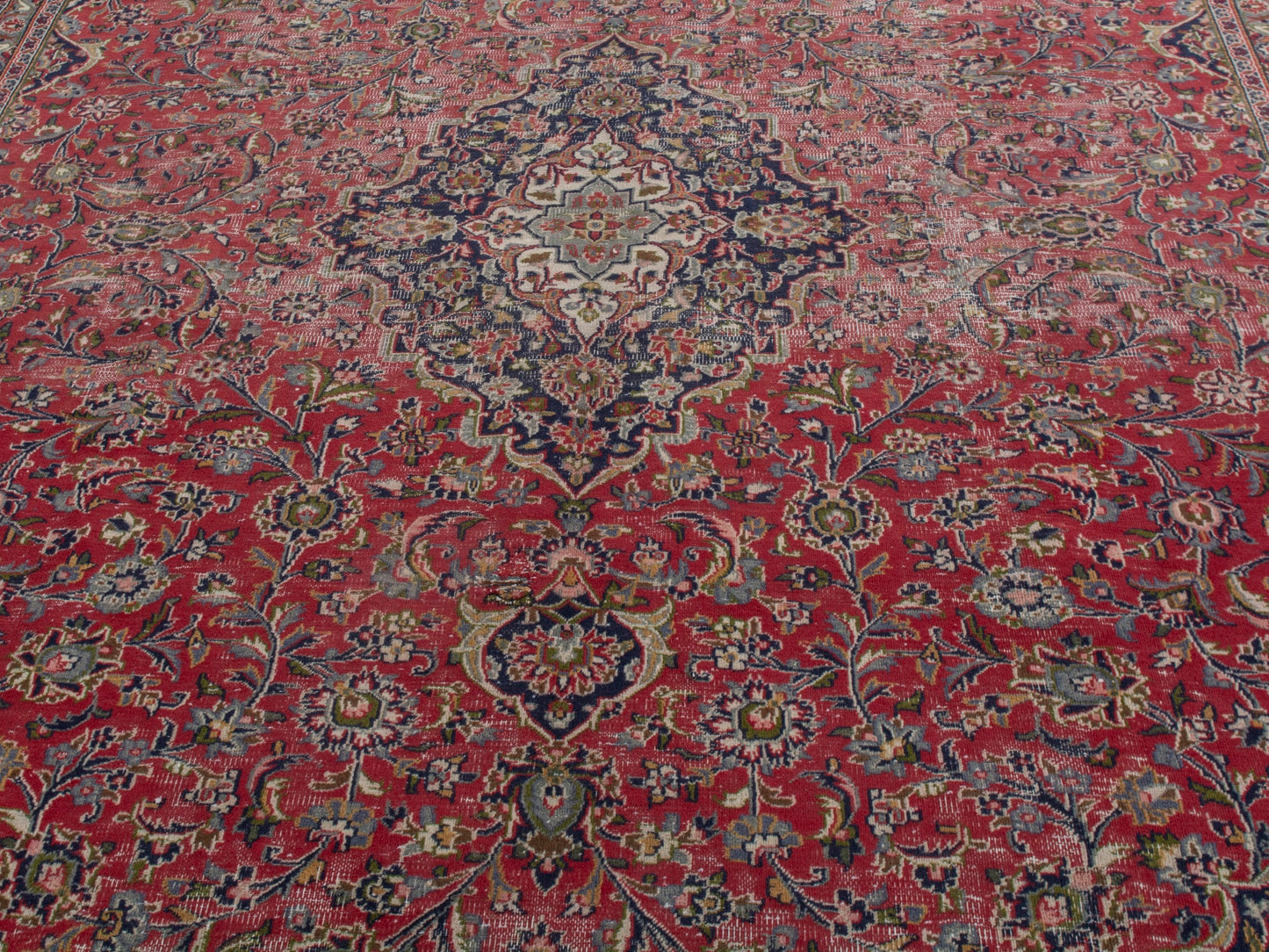 4445 - 6'11" x 10'6"