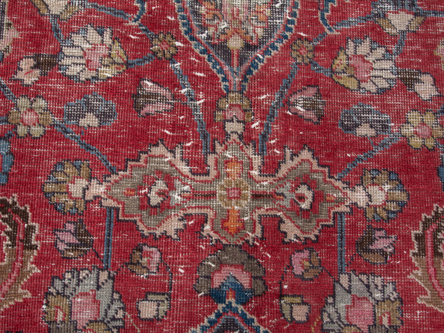 4450 - 9'10" x 13'1"