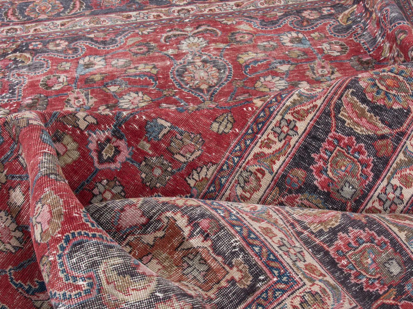 4450 - 9'10" x 13'1"