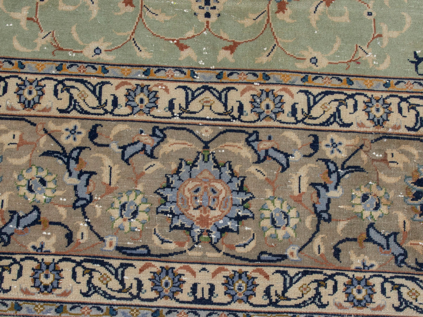 4452 - 10'4" x 13'9"