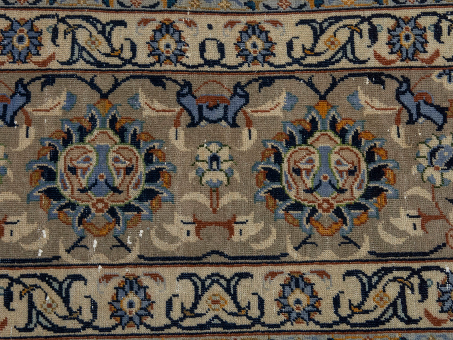 4452 - 10'4" x 13'9"