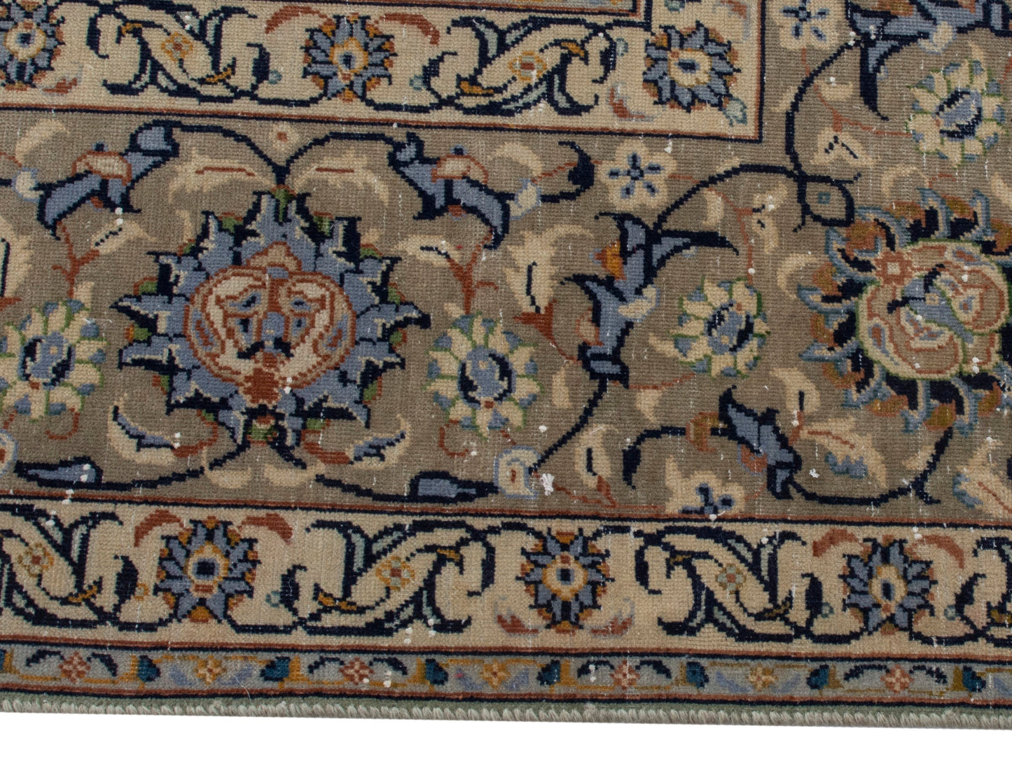 4452 - 10'4" x 13'9"