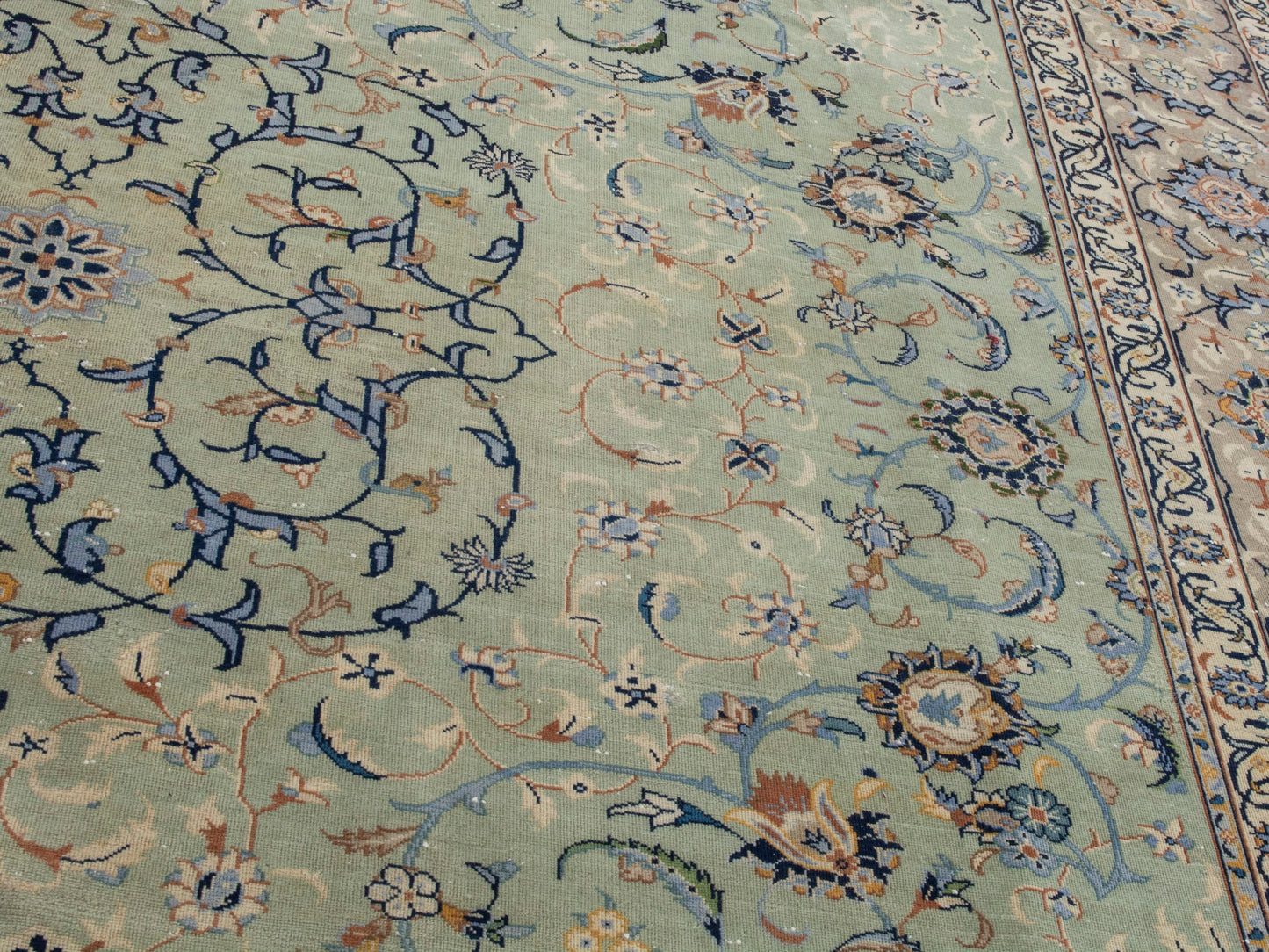 4452 - 10'4" x 13'9"