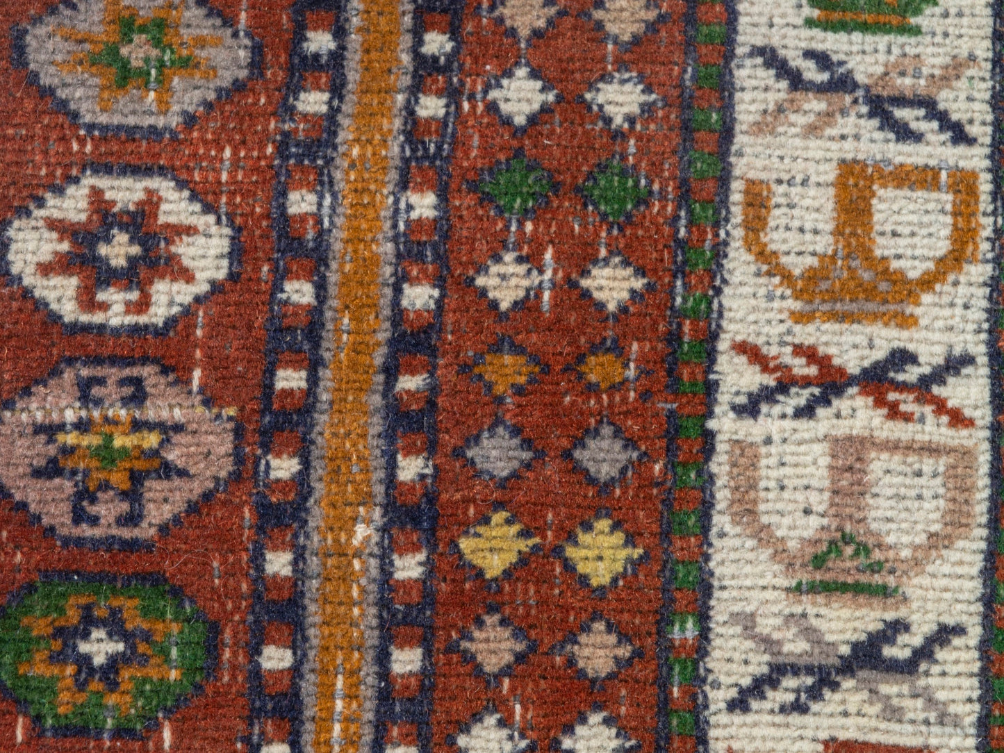 4506 - 3'11" x 5'11"