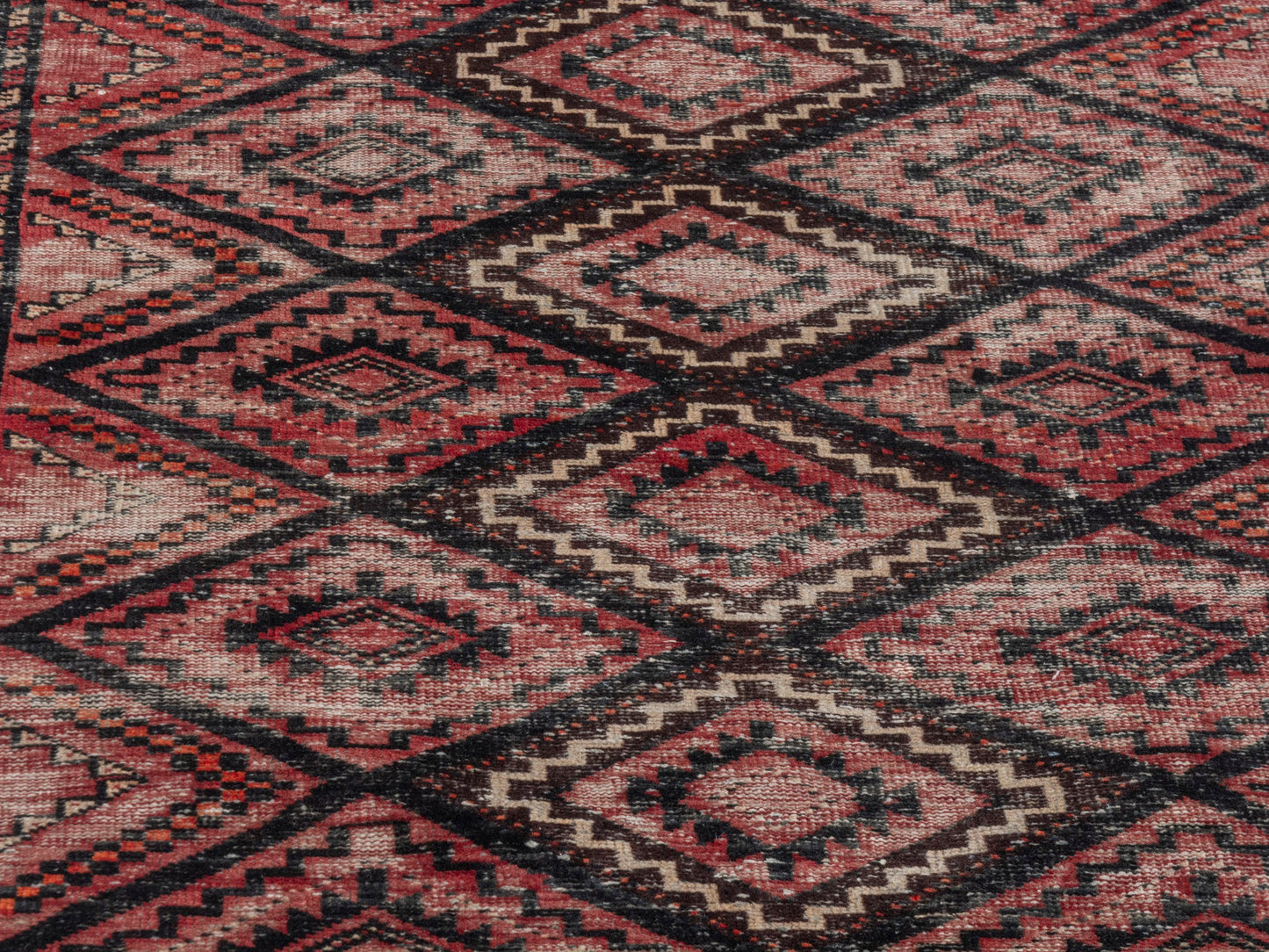 4574 - 2'11" x 5'11"